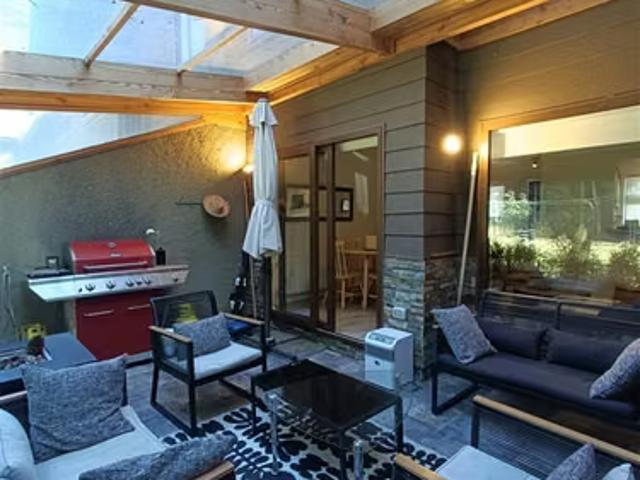 Casa en venta de 3 dorm. 3 baños, Alicura, Pucón | 3 dormitorios por 5600.00 en Pucón