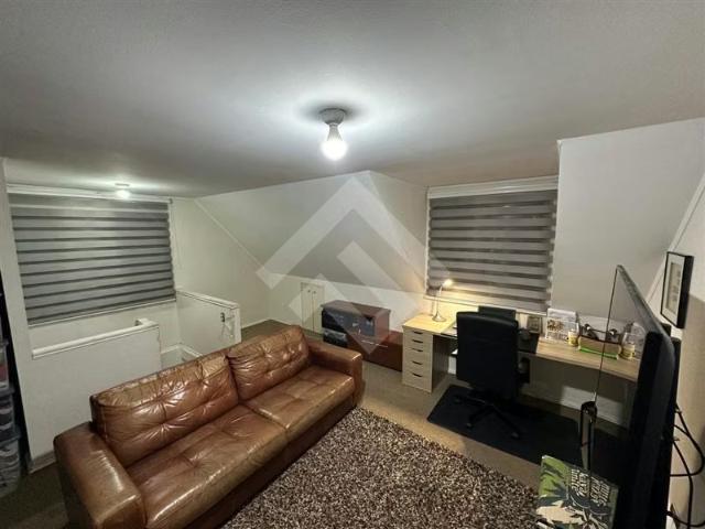 Casa en venta de 3 dorm 3 baños. Casa tres pisos en Peñaflor | 3 dormitorios por 4792.00 en Peñaflor