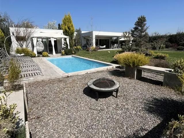 Casa en venta de 3 dorm condominio. Brisas norte en Colina | 3 dormitorios por 14800.00 en Colina