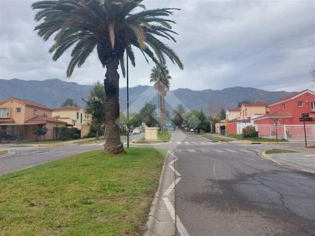 Casa en venta de 3 dorm. En Peñalolén | 3 dormitorios por 10000.00 en Peñalolén