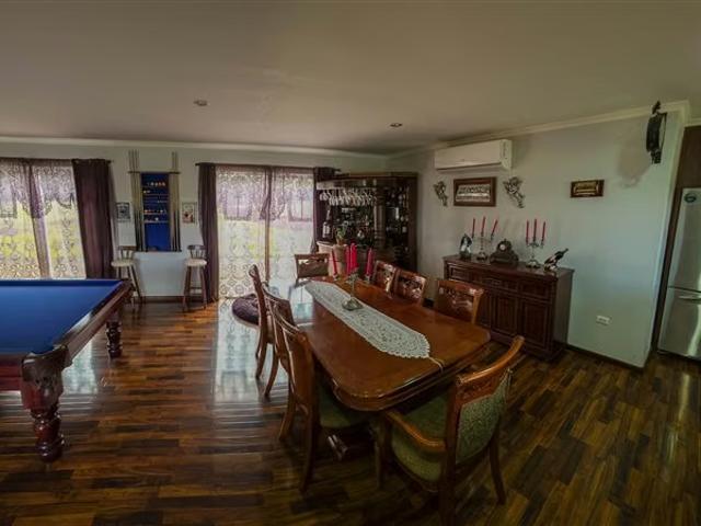 Casa en venta de 3 dorm. En Santa Bárbara | 3 dormitorios por 6100.00 en Santa Bárbara