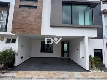 CASA EN VENTA DE 3 HABITACIONES EN SAN PEDRO CHOLULA EN FRACCIONAMIENTO CON OPCION A 4 HABITACIONES