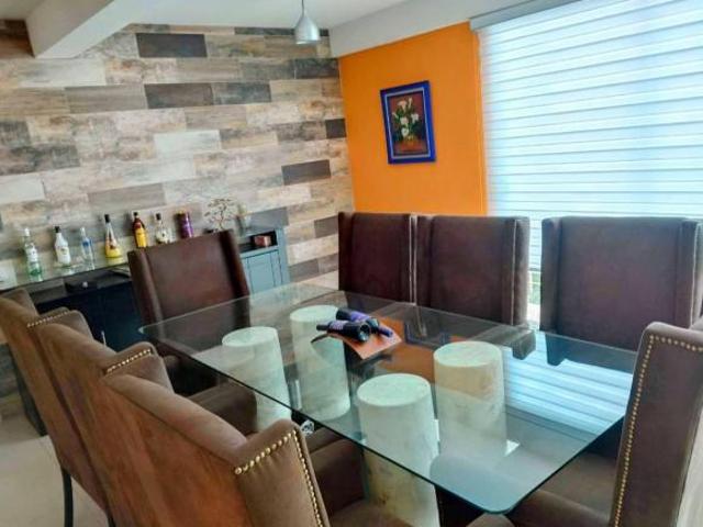CASA EN VENTA DE 3 NIVELES