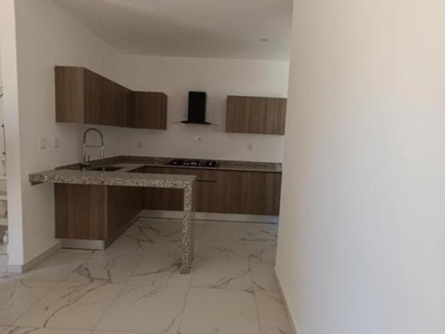 CASA EN VENTA DE 3 RECAMARAS AL SUR DE CANCÚN, Q. ROO