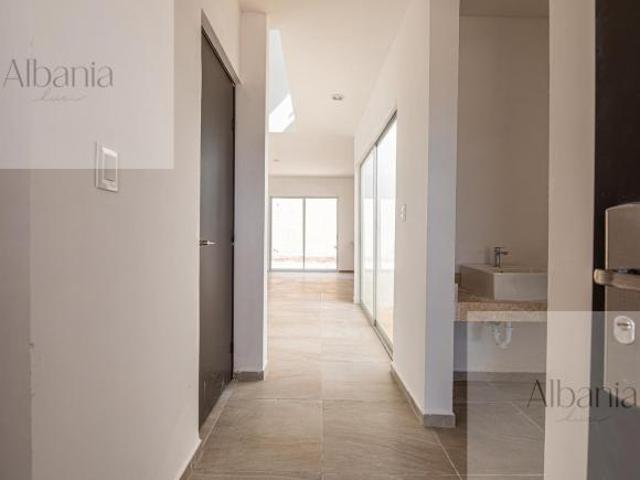 Casa en Venta de 3 recámaras en Nuevo Oriente