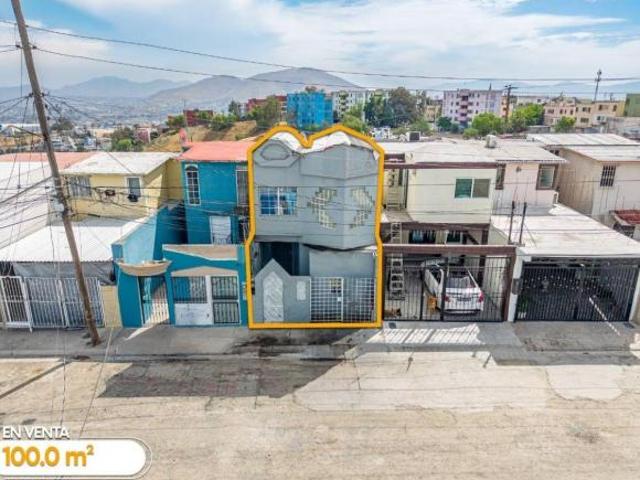 CASA EN VENTA DE 3 RECAMARAS EN INFONAVIT LATINOS, TIJUANA BC