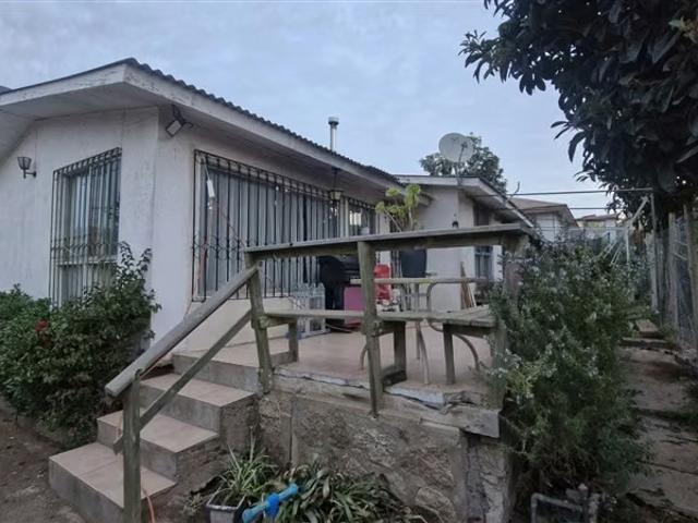 Casa en venta de 3D2B cerca de la playa El Tubo Algarrobo | 3 dormitorios por 120000. 00 en Algarrobo