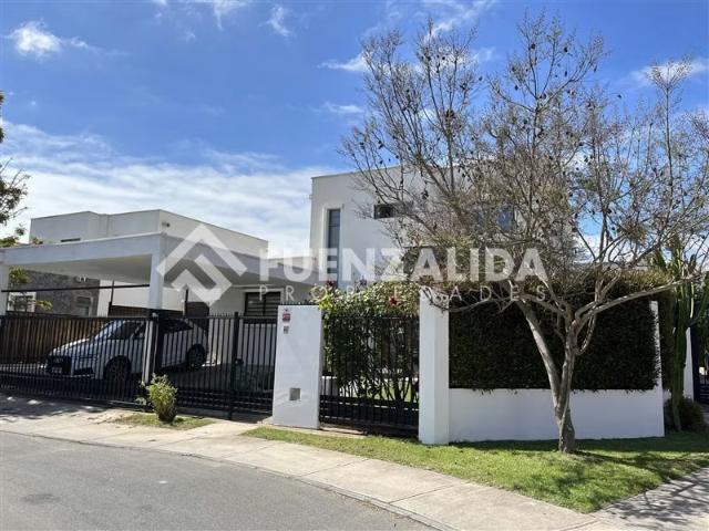 Casa en venta de 4 dorm 3 baños, baño de visita en La Serena | 4 dormitorios por 9500.00 en La Serena
