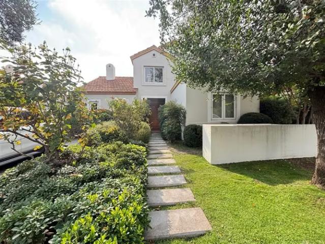Casa en venta de 4 dorm. En Colina | 4 dormitorios por 13700.00 en Colina