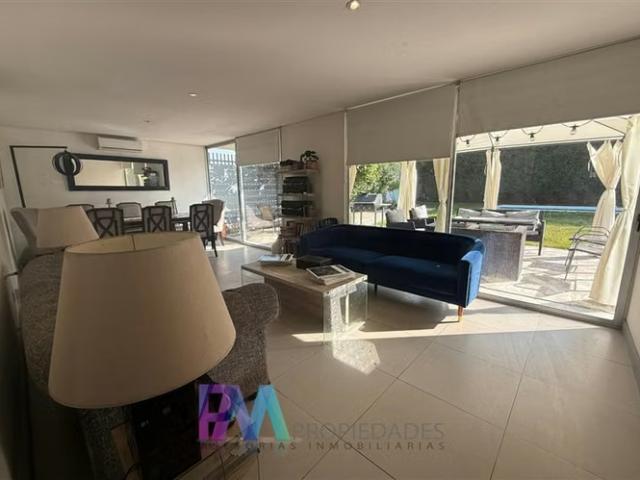 Casa en venta de 4 dorm. En Colina | 4 dormitorios por 8900.00 en Colina