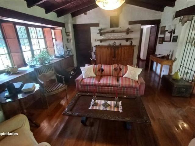 Casa en venta de 4 dorm. En Lo Barnechea | 4 dormitorios por 26000.00 en Lo Barnechea