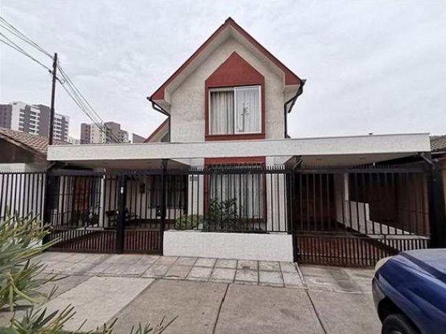 Casa en venta de 4 dorm. en pudahuel sur general carrera