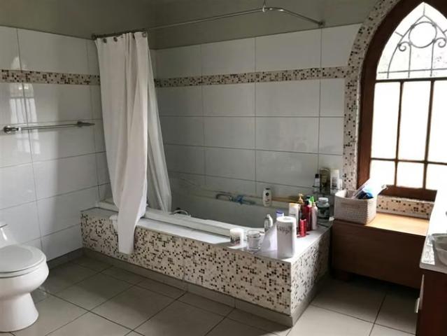 Casa en venta de 4 dorm. En Quinta Normal | 4 dormitorios por 330000. 00 en Quinta Normal