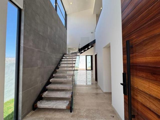 CASA EN VENTA DE 4 RECAMARAS EN PARAISO MARINA, MAZATLAN