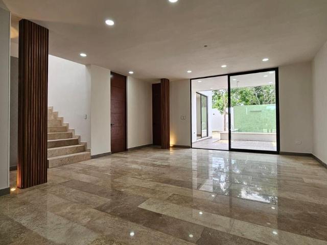 CASA EN VENTA DE 4 RECAMARAS UBICADA EN SAN ANTONIO HOOL, DZITYA