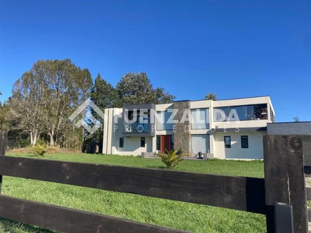 Casa en venta de 4D3B en condominio Las tranqueras | 4 dormitorios por 17900.00 en Puerto Varas