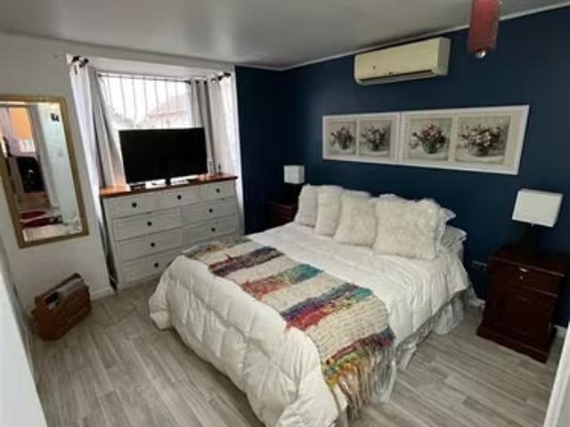 Casa en venta de 4D 3B SE Larapinta | 4 dormitorios por 4190.00 en Lampa