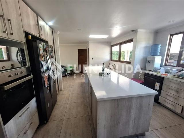 Casa en venta de 5 dorm. 5 baños en Talagante | 5 dormitorios por 15900.00 en Talagante