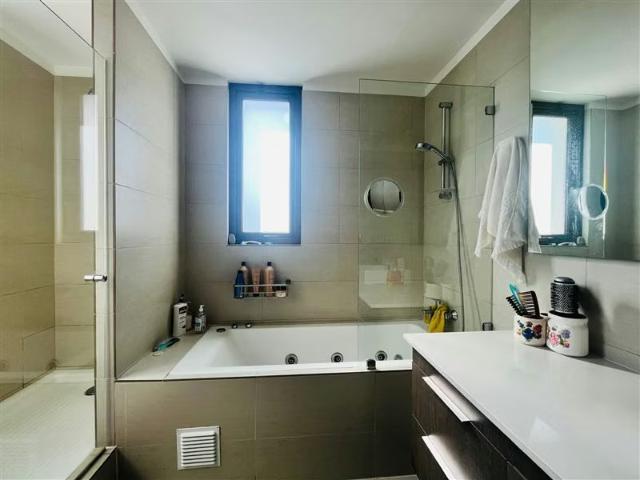 Casa en venta de 5 dorm. En condominio /colegio Mayflower | 5 dormitorios por 22400.00 en Lo Barnechea