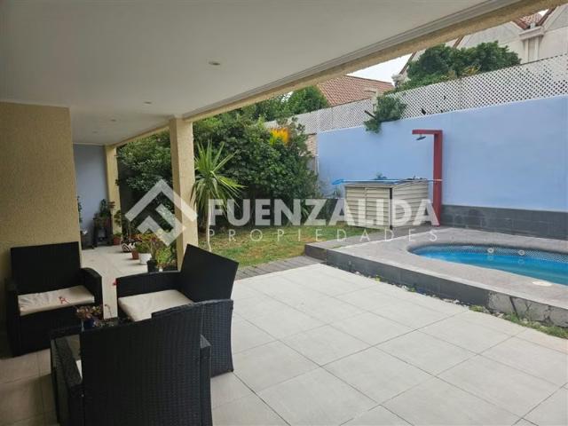 Casa en venta de 5 dorm. En condominio en Peñalolén | 5 dormitorios por 8990.00 en Peñalolén