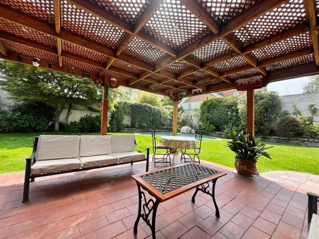 Casa en venta de 5 dorm. En Las Condes | 5 dormitorios por 27700.00 en Las Condes