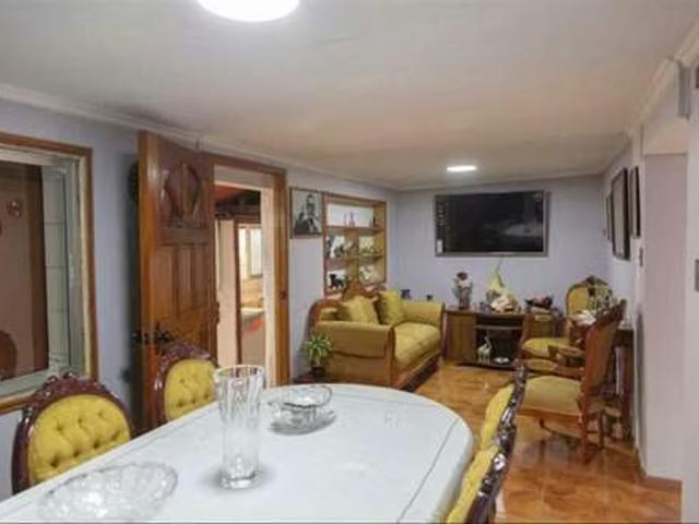Casa en venta de 5 dorm. EN LO PRADO | 5 dormitorios por 127000. 00 en Lo Prado