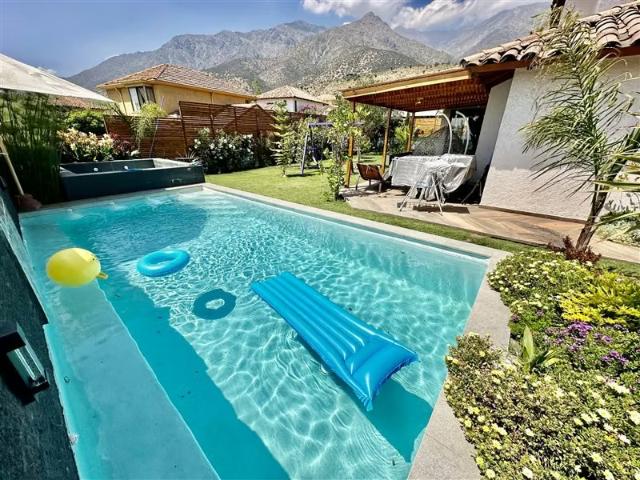 Casa en venta de 5 dorm. En Peñalolén | 5 dormitorios por 12900.00 en Peñalolén