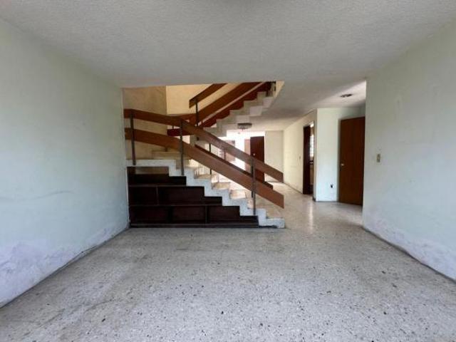 Casa en venta de 5 recámaras en Jardines del country