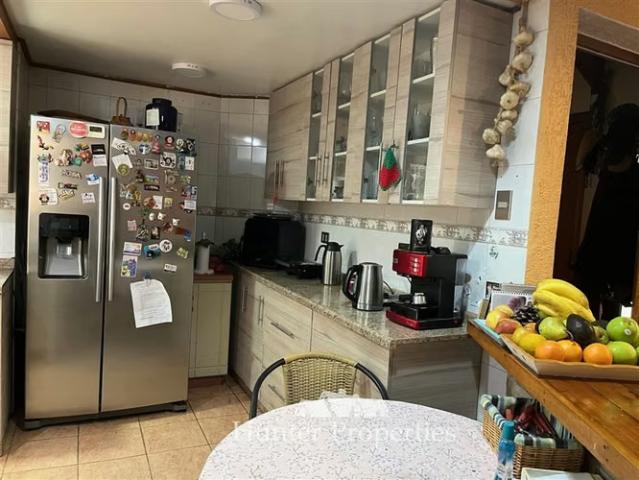 Casa en venta de 5D con piscina, 180m2 viila Esmeralda Talca | 5 dormitorios por 6960.00 en Talca