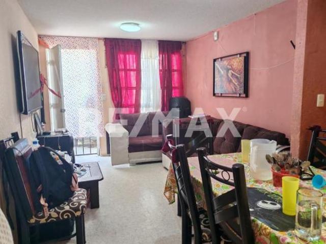 CASA EN VENTA DE 65 m2