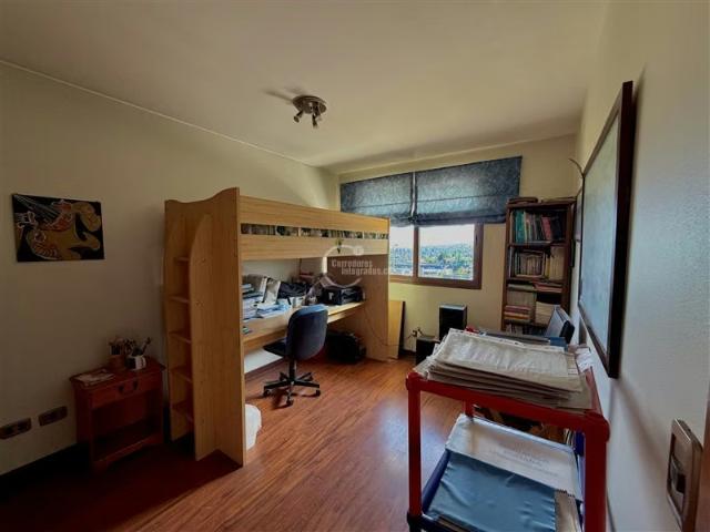 Casa en venta de 6 dorm. San Carlos de Apoquindo | 6 dormitorios por 27000.00 en Las Condes