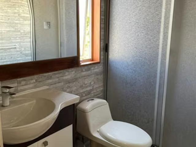 Casa en venta de 8 dorm. En Calle Larga | 8 dormitorios por 11000.00 en Calle Larga