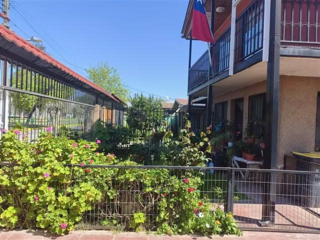 Casa en venta de 8 dorm. En La Florida | 8 dormitorios por 7000.00 en La Florida