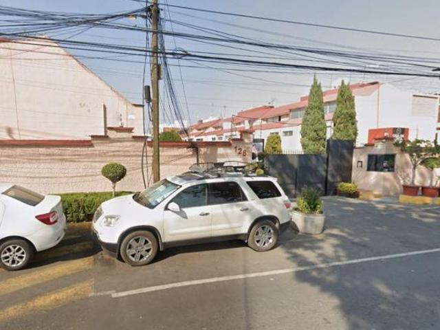 Casa en Venta dentro de Condominio Alameda los Membrillos en Coapa