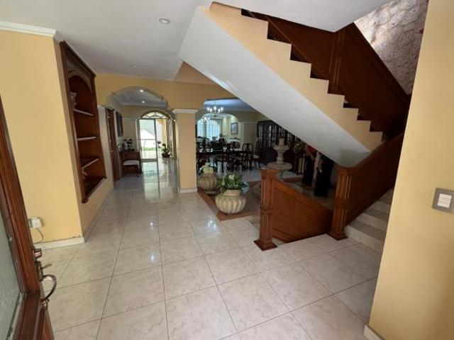 Casa en Venta, Dentro de Condominio en Virreyes Residencial