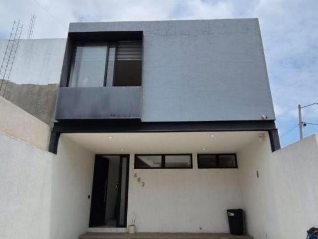 Casa en venta dentro de coto en Tlaquepaque