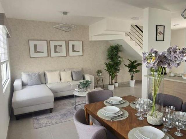 CASA EN VENTA DENTRO DE FRACCIONAMIENTO EN RAMOS ARIZPE