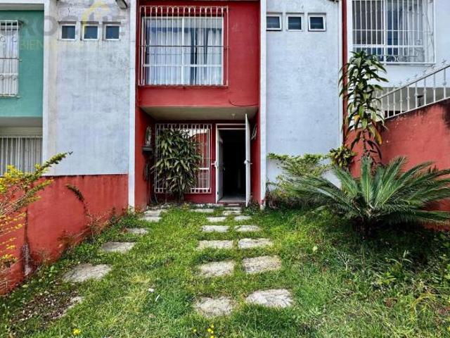 CASA EN VENTA DENTRO DE FRACCIONAMIENTO PRIVADO EN EN BANDERILLA VERACRUZ, RECÁMARA EN PLANTA BAJA
