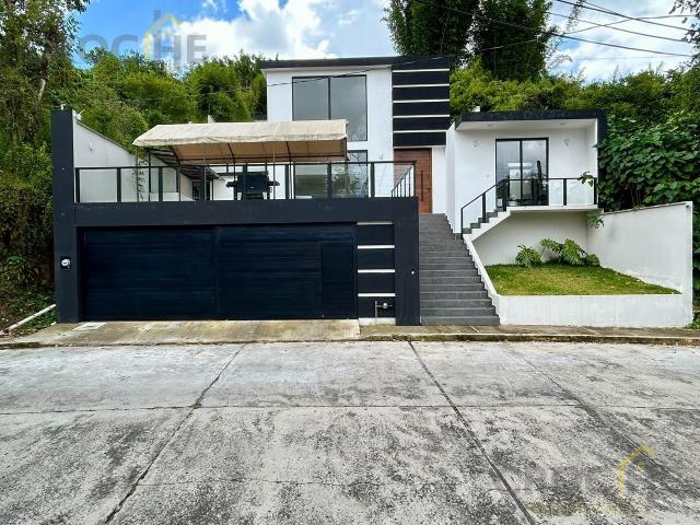 CASA EN VENTA DENTRO DE FRACCIONAMIENTO RESIDENCIAL COAPEXPAN, XALAPA VERACRUZ
