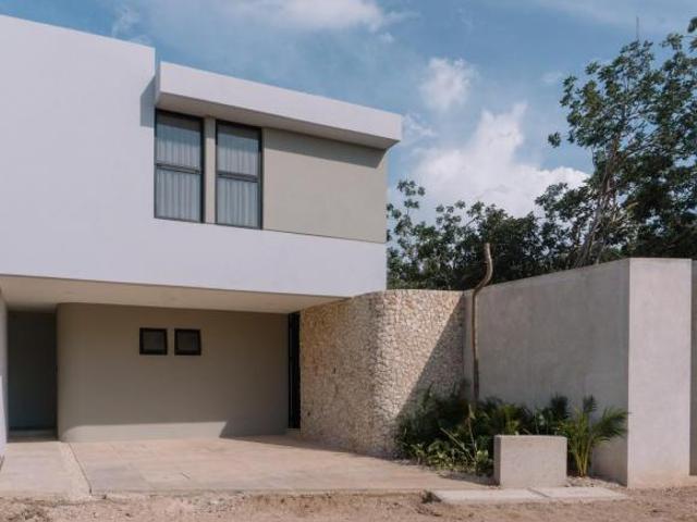 Casa en Venta dentro de Privada boutique en Conkal