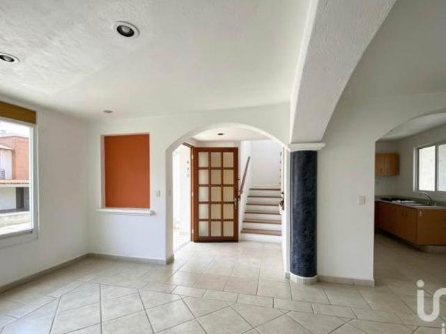 CASA EN VENTA DENTRO DE PRIVADA EN PASEO DE AMSTERDAM, TEJEDA,CORREGIDORA