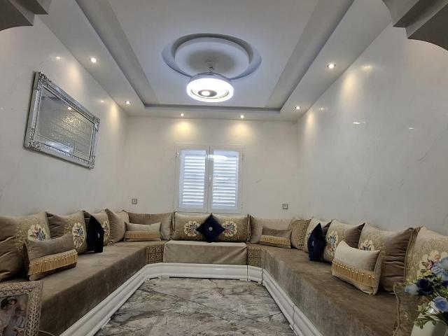 Espectacular Casa Reformada de 240 m² con Patio y Azotea Privada – Centro de Dos Hermanas