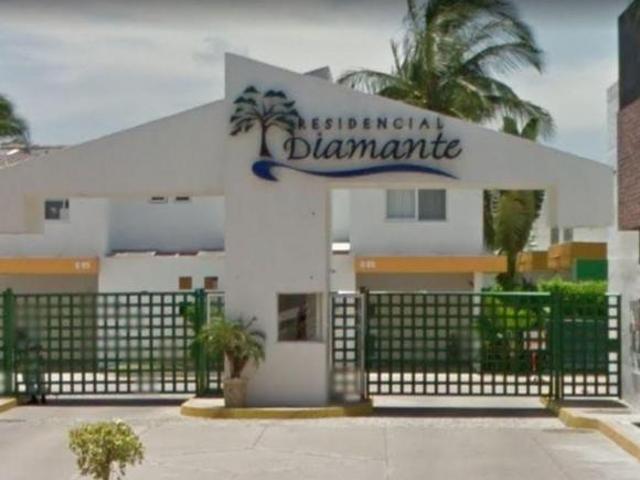 CASA EN VENTA, EXCELENTE UBICACION EN GRANJAS MARQUEZ ACAPULCO