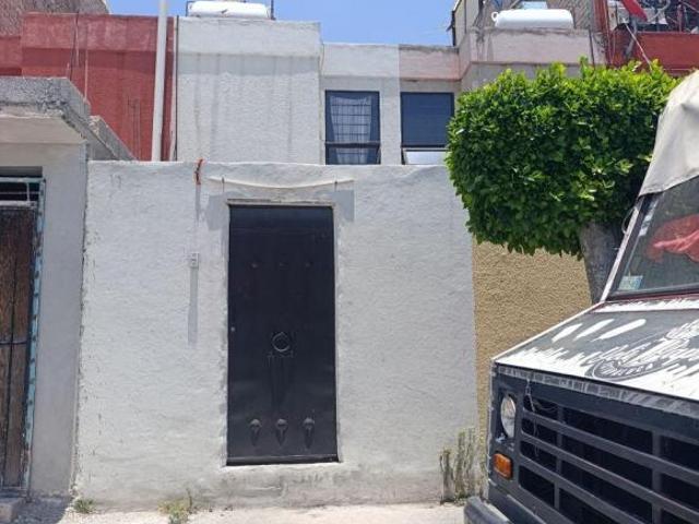 CASA EN VENTA EXCELENTE UBICACIÓN LOS HÉROES IXTAPALUCA