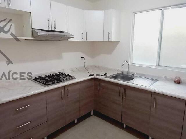 Casa en Venta el Marques, Oportunidad 3 Rec?maras 2 Ba?os