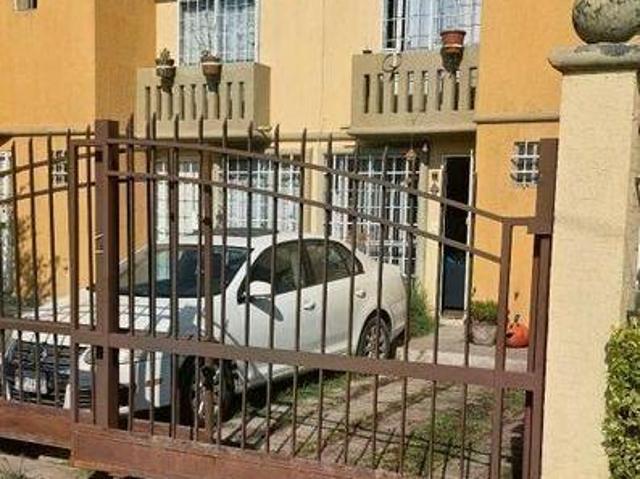 Casa en venta · El Dorado, Tultepec, con amplio excedente en parte trasera