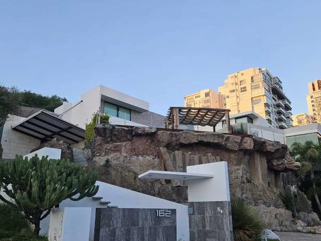 CASA EN VENTA. EL PEDREGAL DE QUERETARO