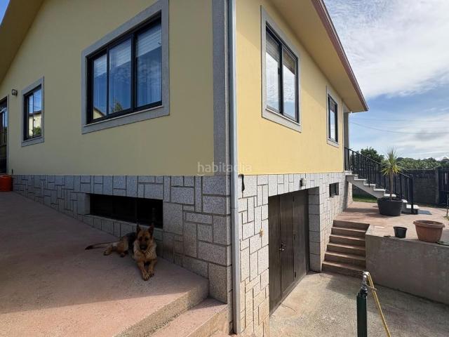 Casa en venta en Mugardos. La amplitud y tranquilidad que tu familia estaba buscando. Casas.