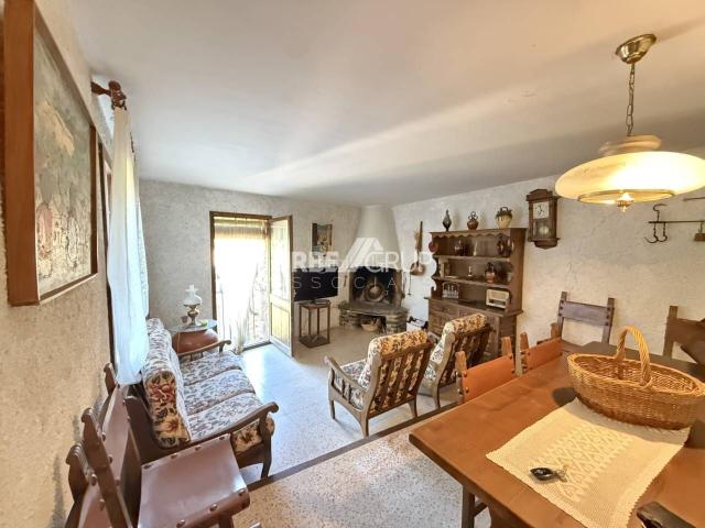 Casa en venta en Mura. CASA DE PUEBLO GENUINA EN MURA,MUY ACOGEDORA. Casas.