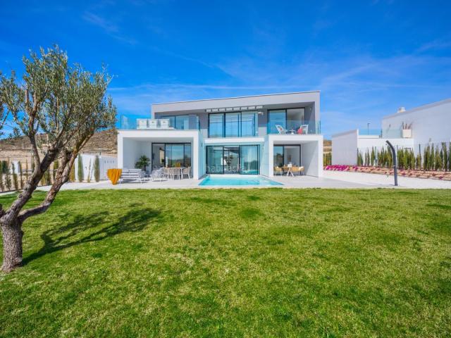 Casa en venta en Murcia, Baños y Mendigo. Six Seconds Properties te ofrece una villa mediterránea de obra nueva, totalmentenbspindependiente en la exclusiva urbanización de. Casas.